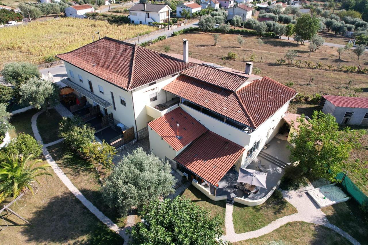 A Casa Amarela Apartment Pinheiro de Coja Exterior photo